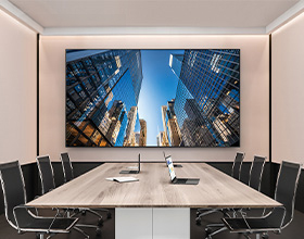 Viel Platz für Ihre Themen: Große 98-Zoll-Displays von Samsung.